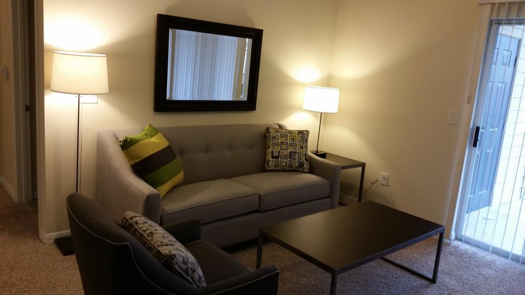 Oakwood Living Raleigh At Brier Creek Lägenhet Durham Exteriör bild